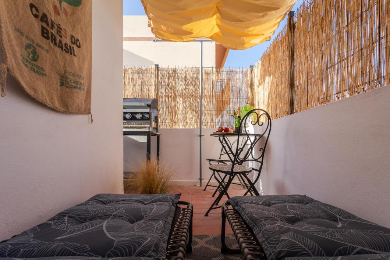 Arty Vintage Townhouse With Rooftop Shower & Sun Loungers Olhão Exterior foto